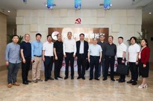 西南大学党委常委、副校长葛信勇一行到炎黄科技园调研