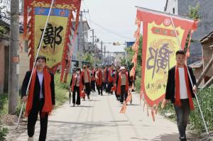 血脉相连聚中原 共谋发展谱新篇——邝远平赴河南商水县出席第五届全球邝氏宗亲恳亲大会筹备会及拜祖活动